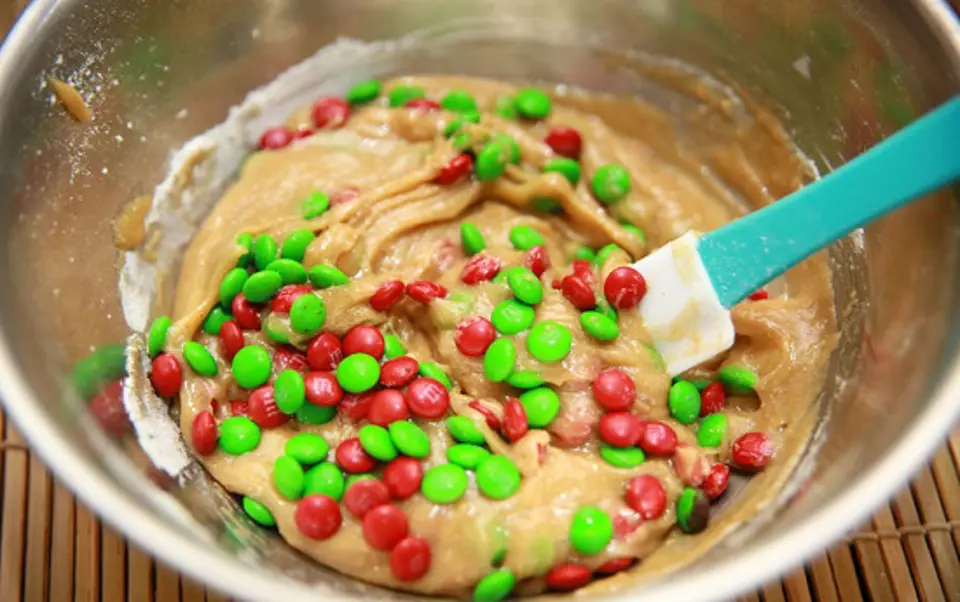 Cách làm món bánh quy M & M độc đáo