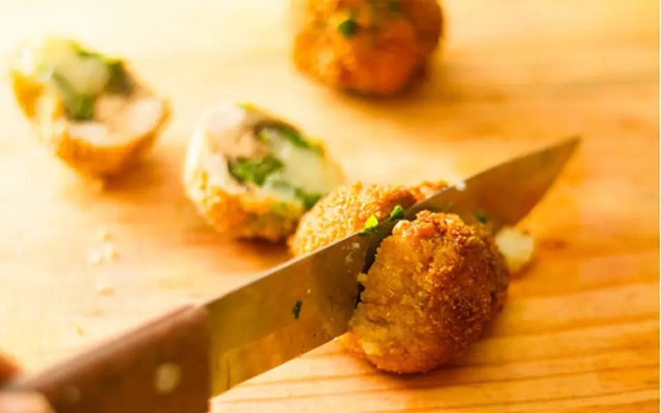 Cách làm món thịt rau củ nhồi nấm chiên và nướng