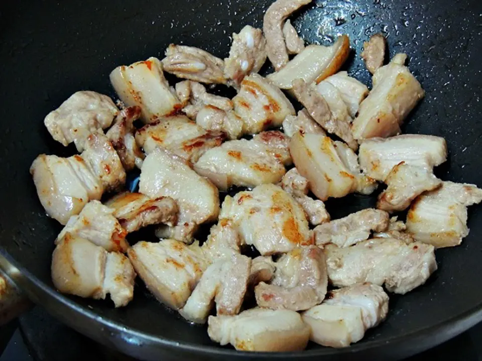 Cách làm món tôm đồng rang thịt ba chỉ dân dã