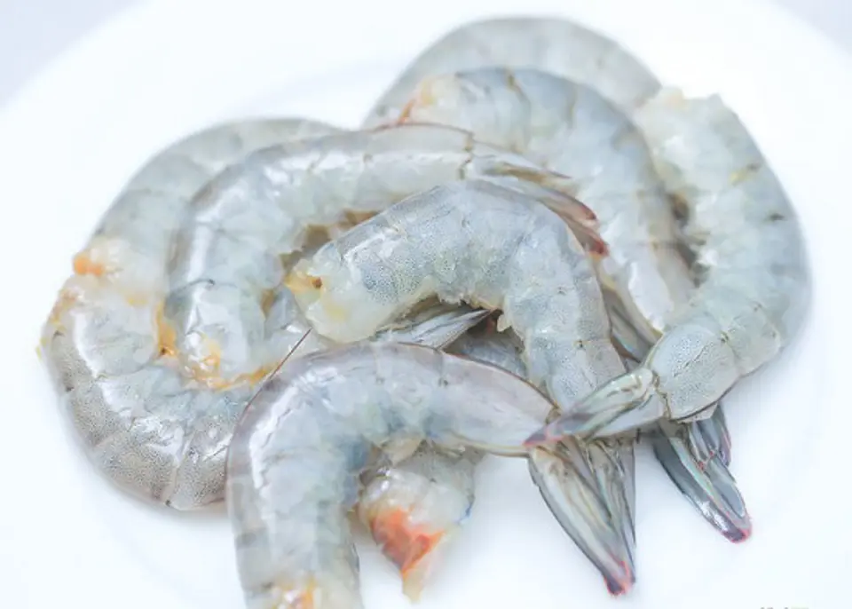 Cách làm món tôm rang bánh ngũ cốc hương vị độc đáo