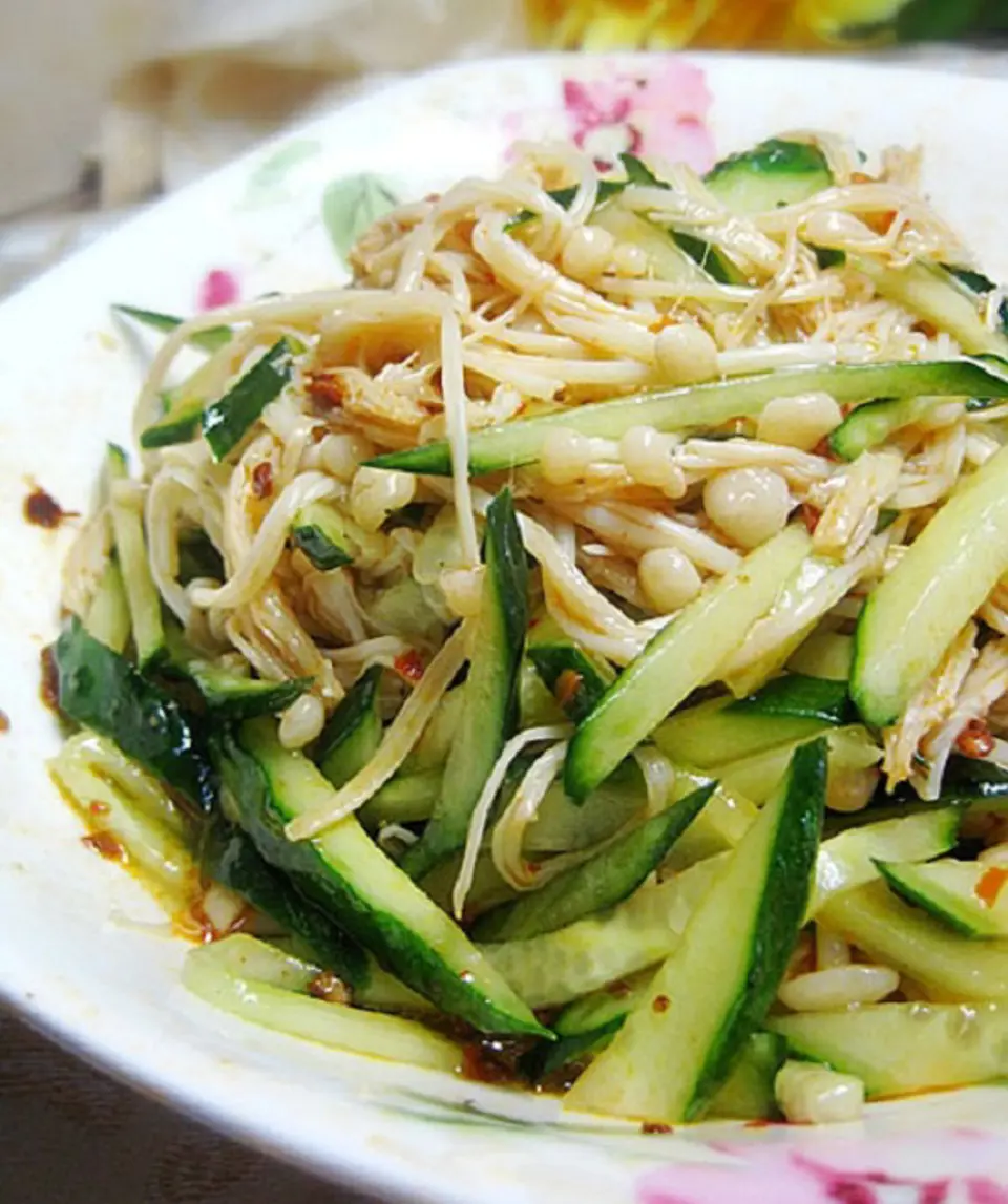 Cách làm nộm dưa chuột giá đỗ mát ruột cho ngày hè