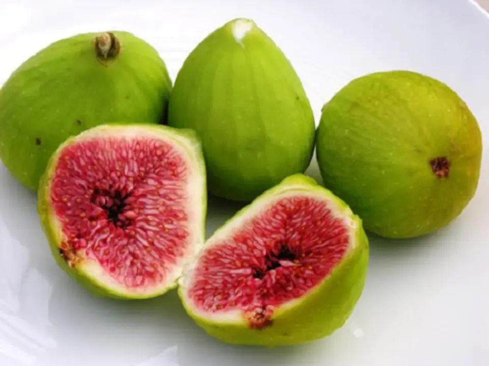 Cách làm sung muối nhâm nhi siêu đơn giản