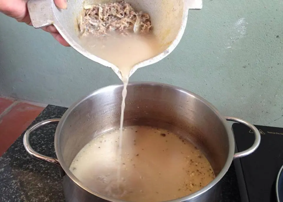 Cách nấu cháo cá chép thơm ngon không bị tanh