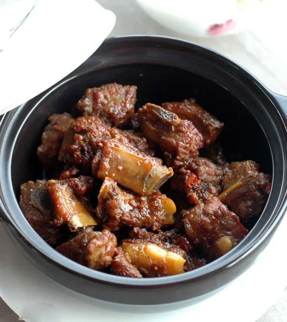 Cách nấu món sườn kho ngũ sắc đẹp mắt, ngon cơm