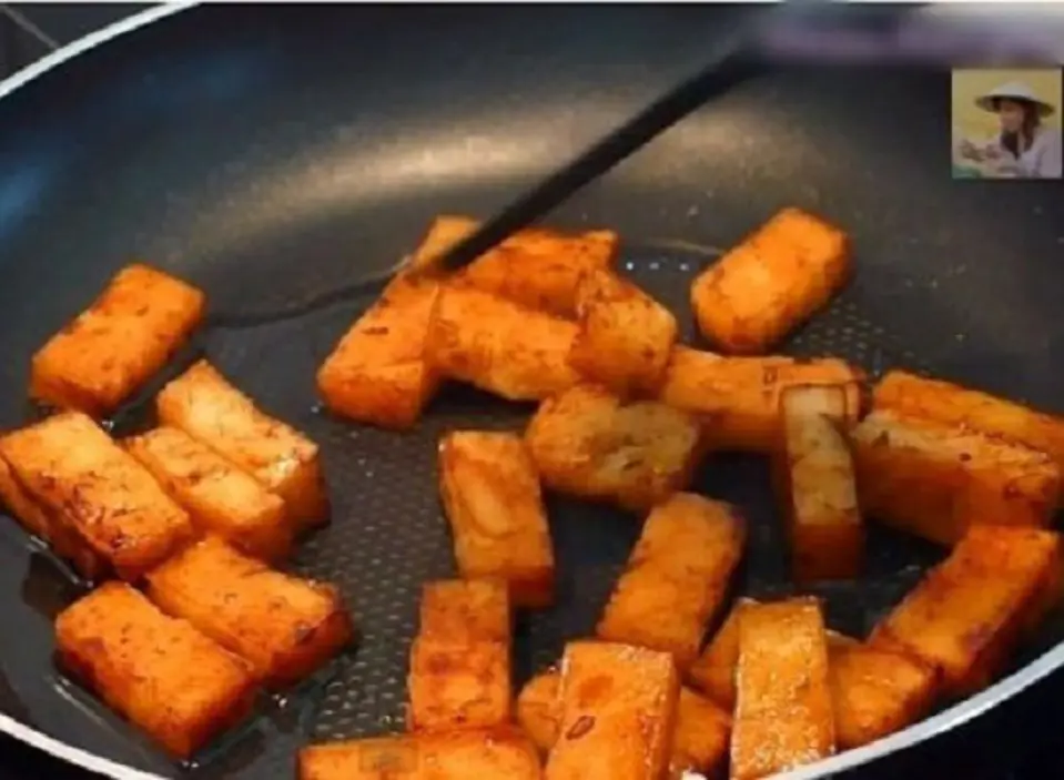 Hướng dẫn cách làm bánh bột chiên tại nhà
