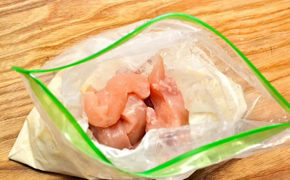 Hướng dẫn làm món gà chiên sâu thơm ngon đặc biệt