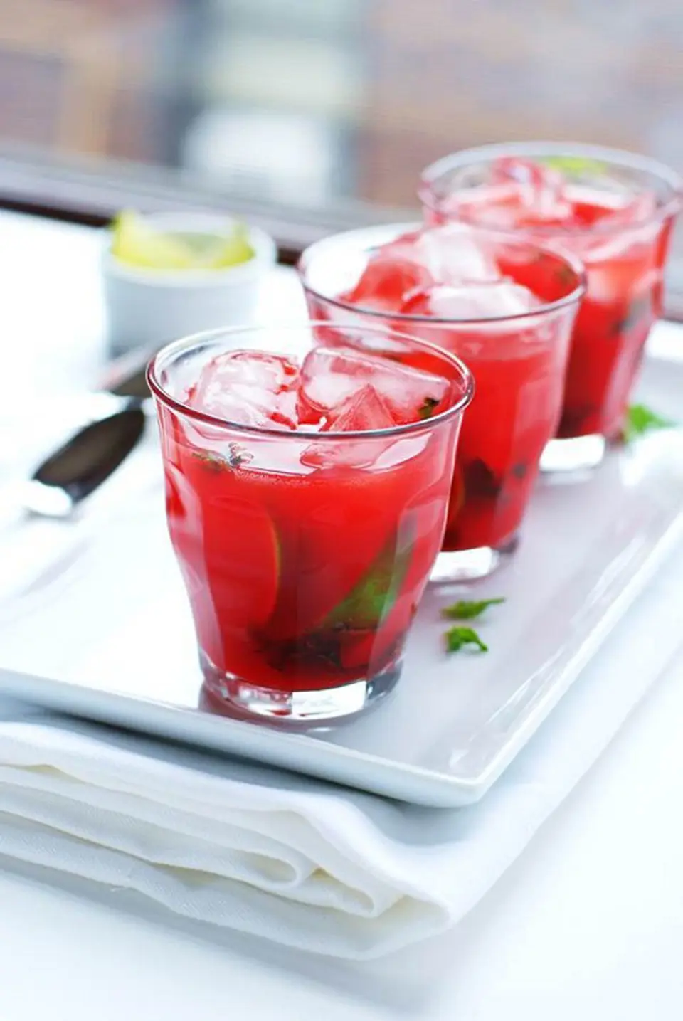 Cách làm 2 kiểu cocktail mojito mát lạnh cho ngày hè