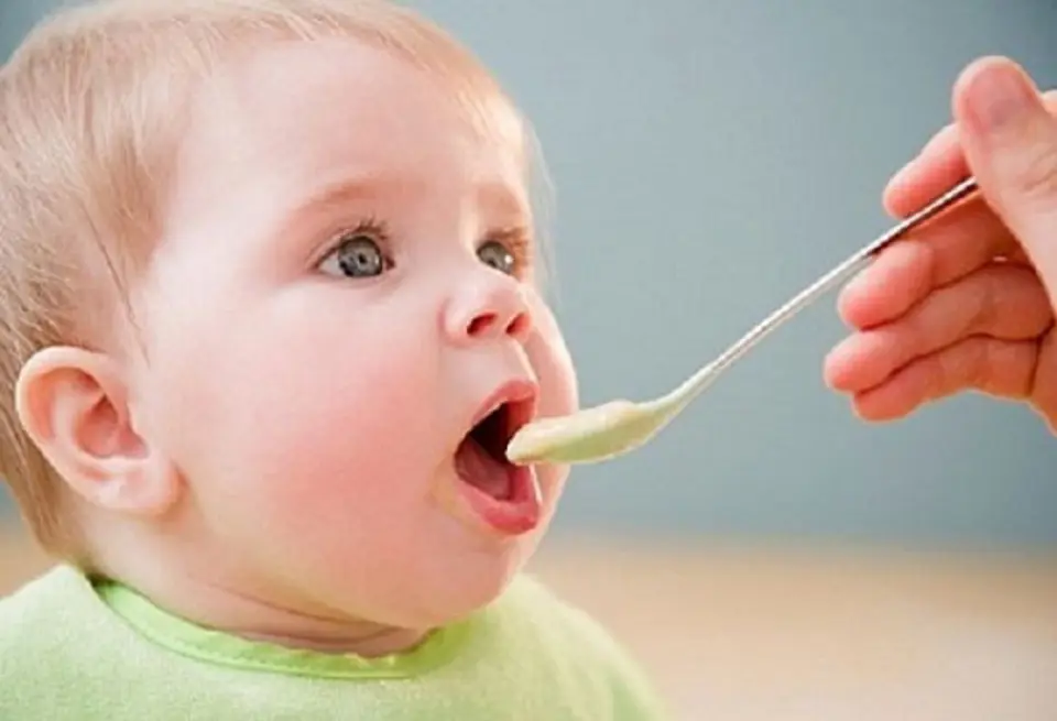 Cách làm 2 món cháo ăn dặm đơn giản tốt cho bé yêu