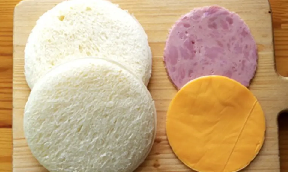 Cách làm bánh mì chiên trứng sốt phô mai béo ngậy