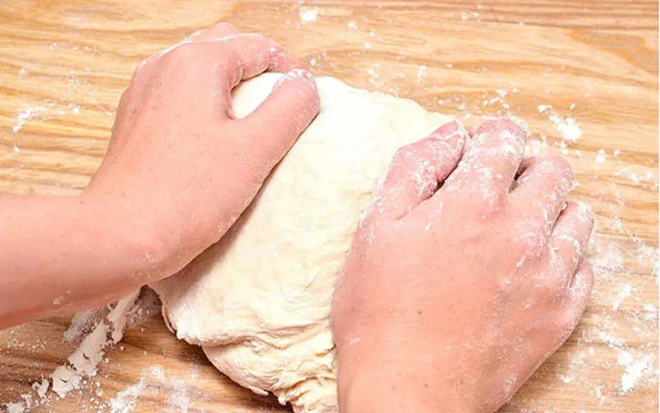 Cách làm bánh mì que trứ danh của nước Pháp