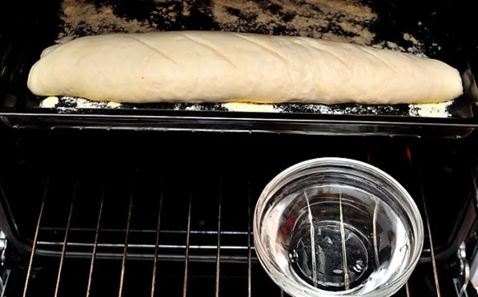 Cách làm bánh mì que trứ danh của nước Pháp