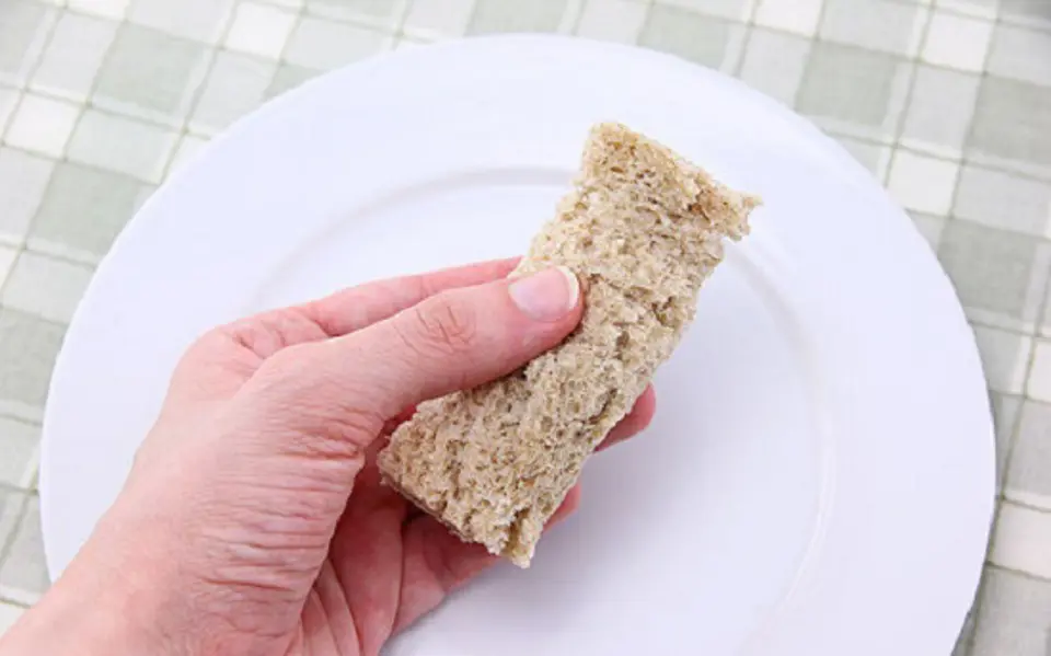 Cách làm bánh mì xì gà thơm ngon độc đáo