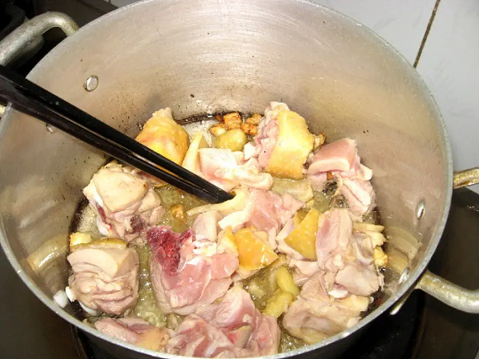 Cách làm món canh gà lá giang