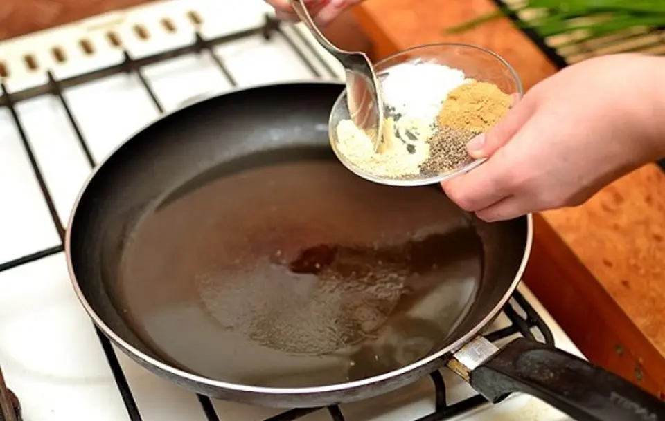 Cách làm món gà chiên sốt rau củ đơn giản