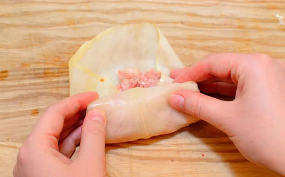 Cách làm món lá bắp cải cuộn thịt nướng ngọt mát Cách làm món lá bắp cải cuộn thịt nướng ngọt mát