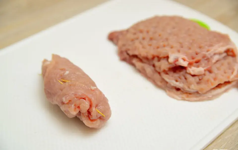Cách làm món thịt heo cuộn pho mát mới lạ Cách làm món thịt heo cuộn pho mát mới lạ