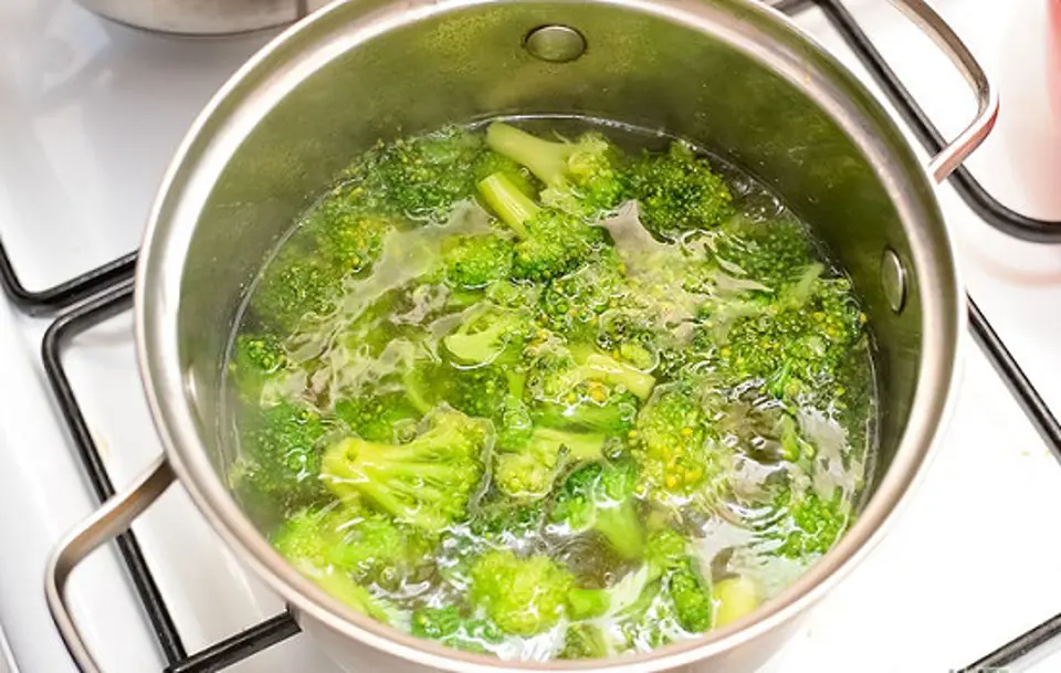 Cách làm soup kem bông cải xanh giải nhiệt cơ thể