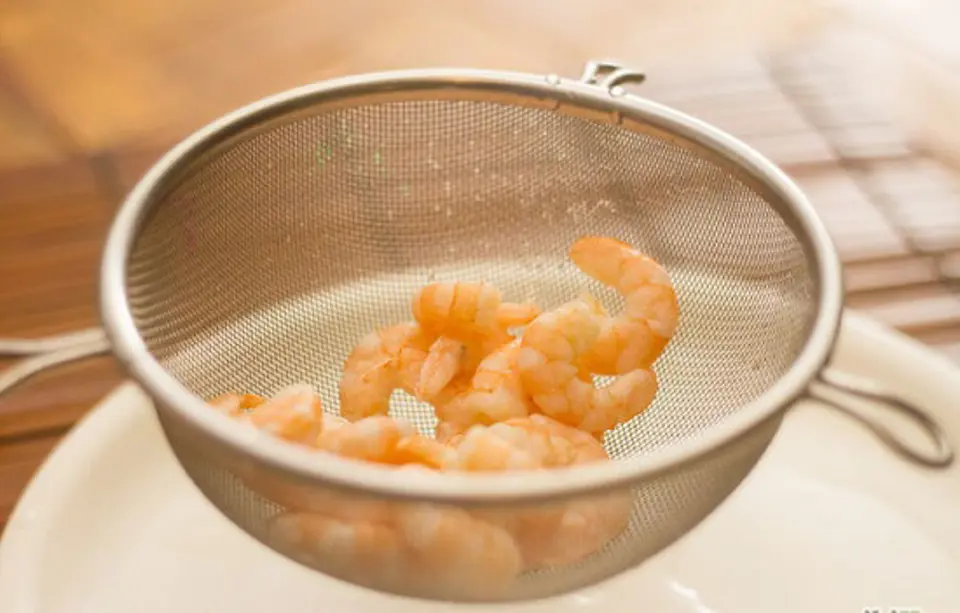 Cách làm tôm xào rau củ mới lạ Cách làm tôm xào rau củ mới lạ