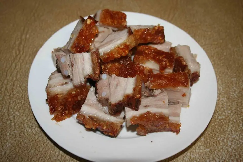 Hướng dẫn 2 cách làm thịt heo quay thơm ngon tại nhà