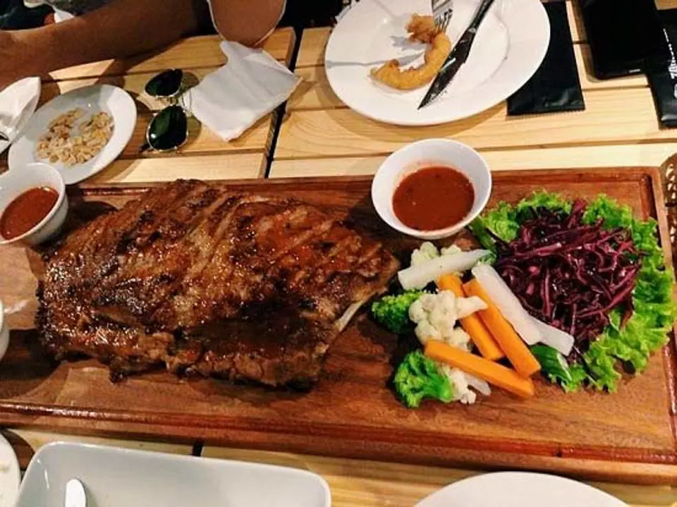 Zamba Beer – Sườn nướng khổng lồ quá đã