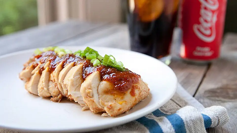 Cách làm món gà hầm với sốt BBQ Coca Cola cực ngon Cách làm món gà hầm với sốt BBQ Coca Cola cực ngon