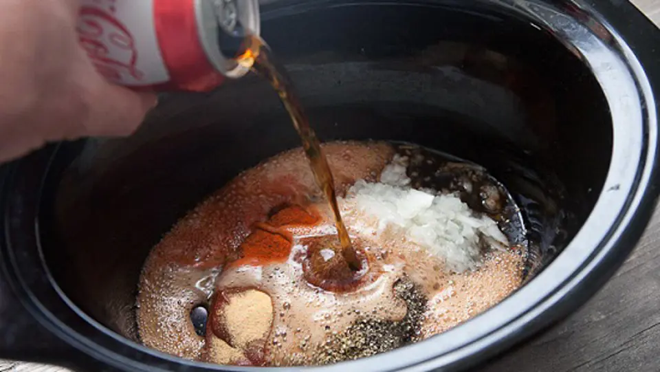 Cách làm món gà hầm với sốt BBQ Coca Cola cực ngon Cách làm món gà hầm với sốt BBQ Coca Cola cực ngon