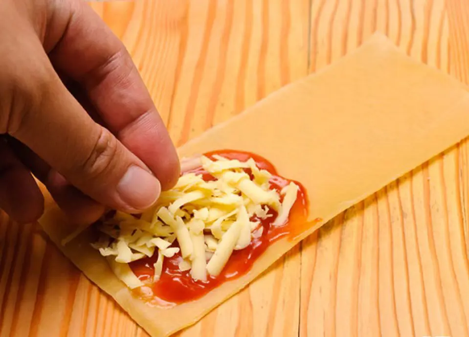 Cách làm món Lasagna cuộn phô mai của Ý ngày cuối tuần