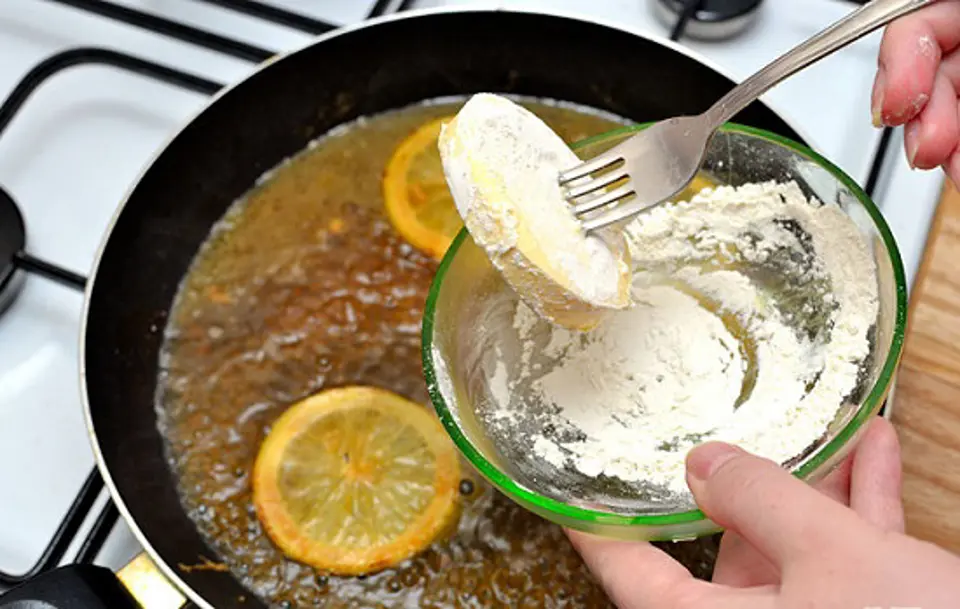 Cách làm món thịt gà chiên sốt chanh hương vị mới lạ