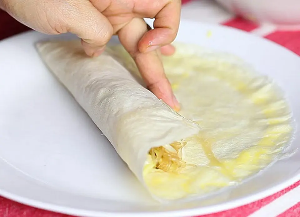 Cách làm nem cuốn rau củ thanh mát