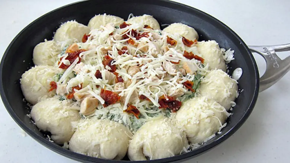 Cách làm pizza chảo nhúng độc đáo
