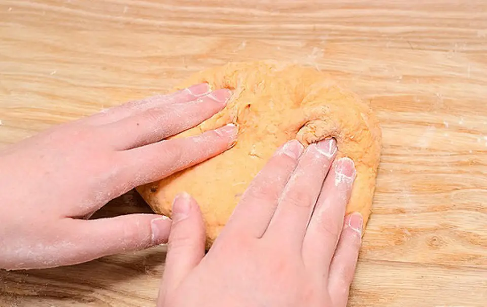 Cách làm xúc xích bò chay đơn giản