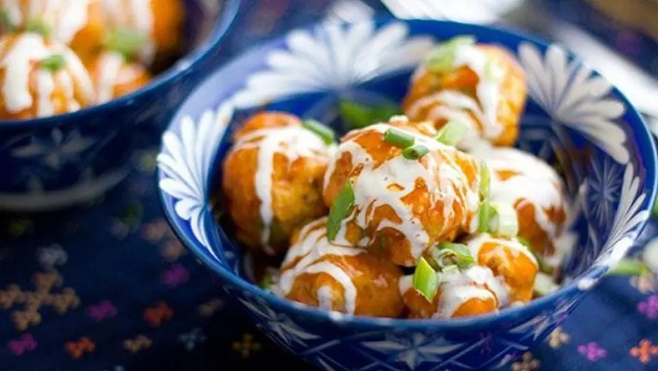 Thịt gà viên hầm với sốt trâu lạ tại mà cực hấp dẫn Thịt gà viên hầm với sốt trâu lạ tại mà cực hấp dẫn