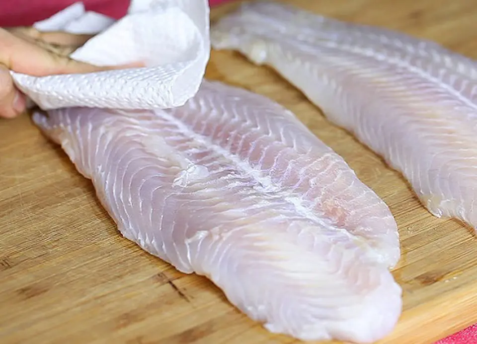 Thưởng thức bộ đôi cá tẩm bia chiên và khoai tây