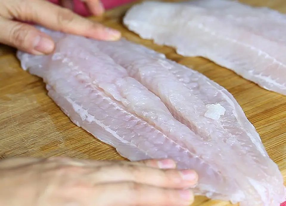 Thưởng thức bộ đôi cá tẩm bia chiên và khoai tây