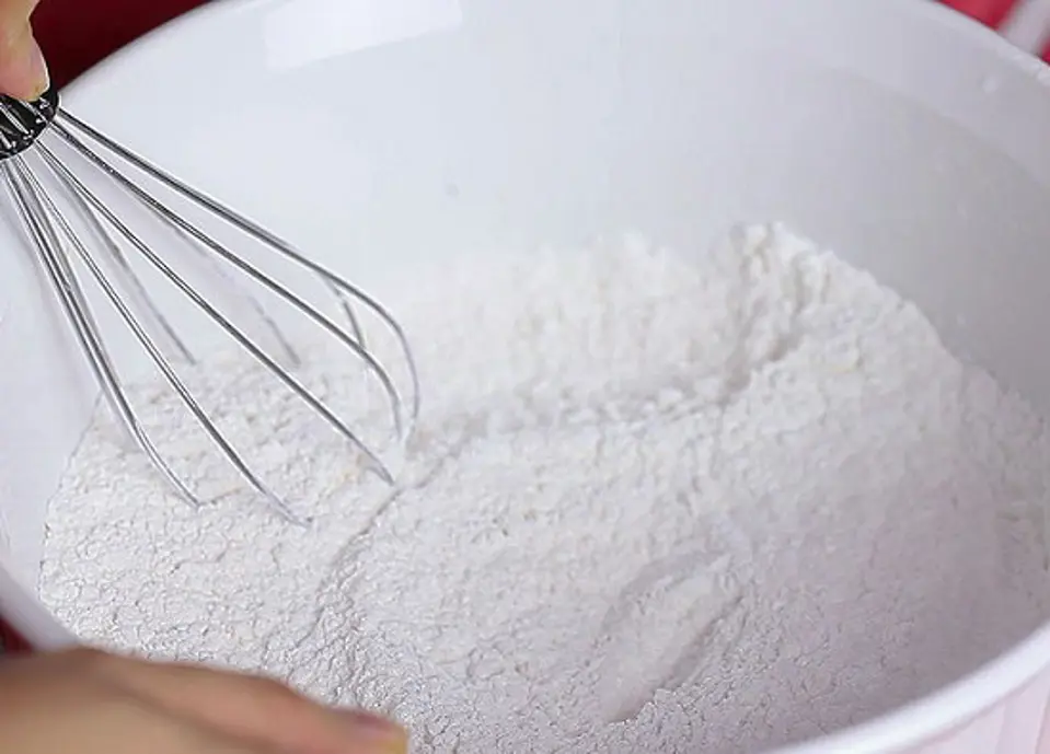 Thưởng thức bộ đôi cá tẩm bia chiên và khoai tây
