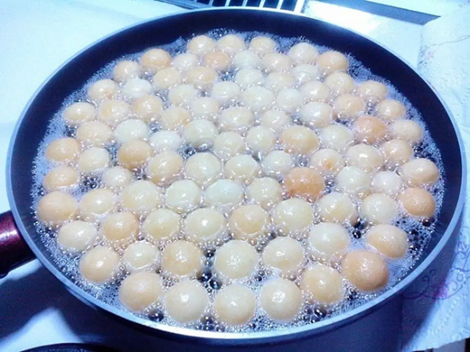 Tự làm bánh nhãn giòn tan tại nhà Tự làm bánh nhãn giòn tan tại nhà