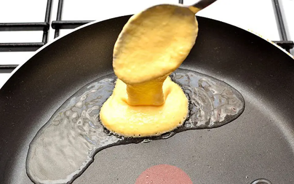Cách làm bánh bột ngô cho bữa sáng mùng 1 thanh tịnh