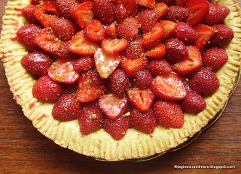 Cách làm bánh Crostata dâu tây cực hấp dẫn