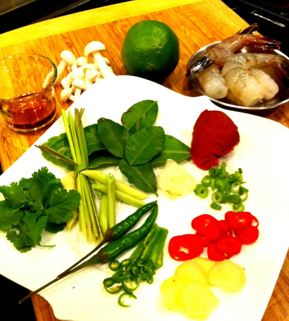 Cách làm canh tôm chua cay ngon mê li