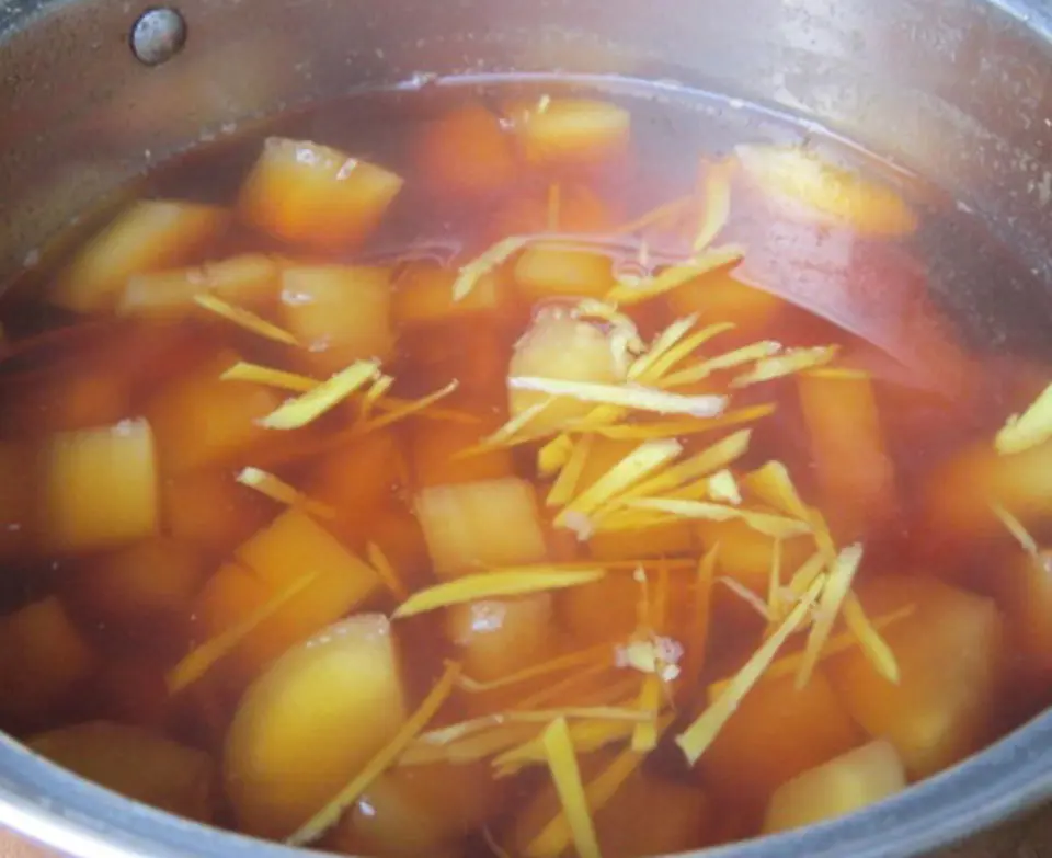 Cách làm chè sắn nóng thơm ngon