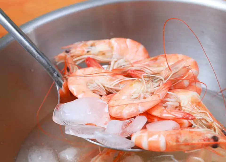 Cách làm Cocktail tôm độc đáo cho bữa tiệc thêm nổi bật
