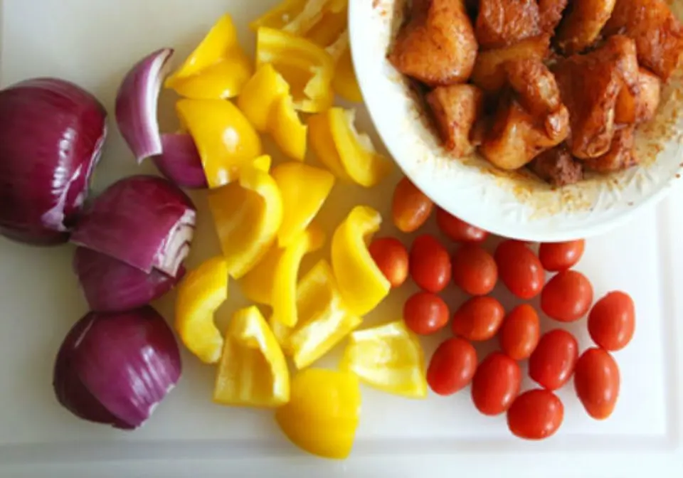 Cách làm gà nướng Kebabs siêu hấp dẫn cho tiệc nướng ngoài trời