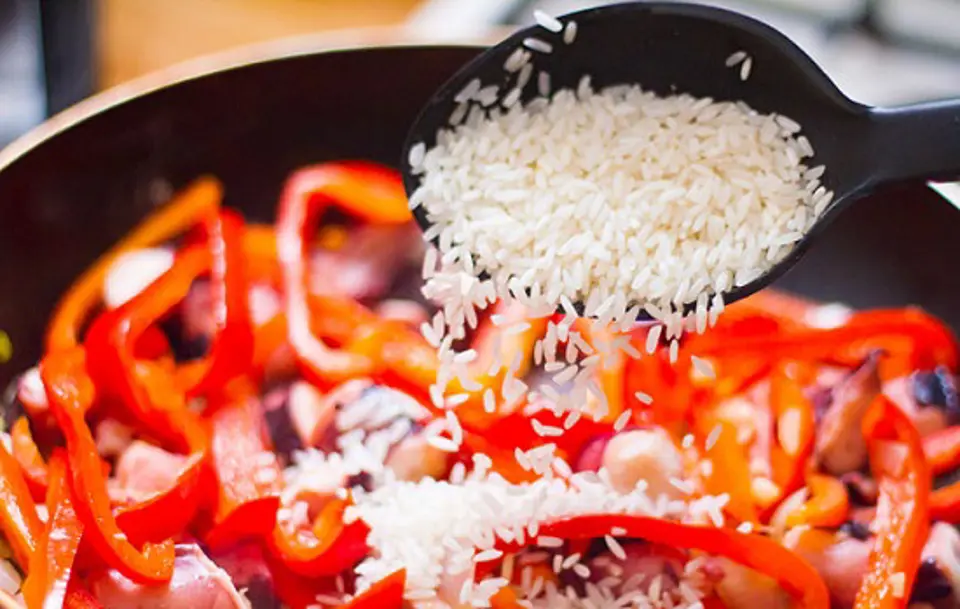 Cách làm món Paella hải sản của Tây Ban Nha