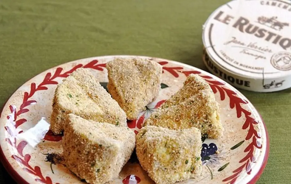 Cách làm món pho mát Camembert chiên giòn