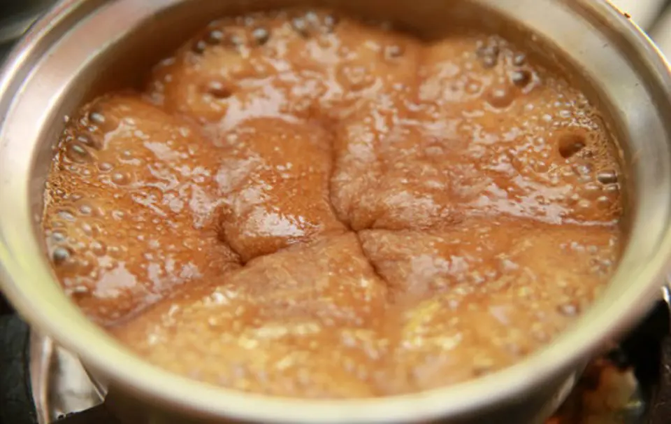 Cách làm món Turon chuối sốt lạ miệng từ Philippin