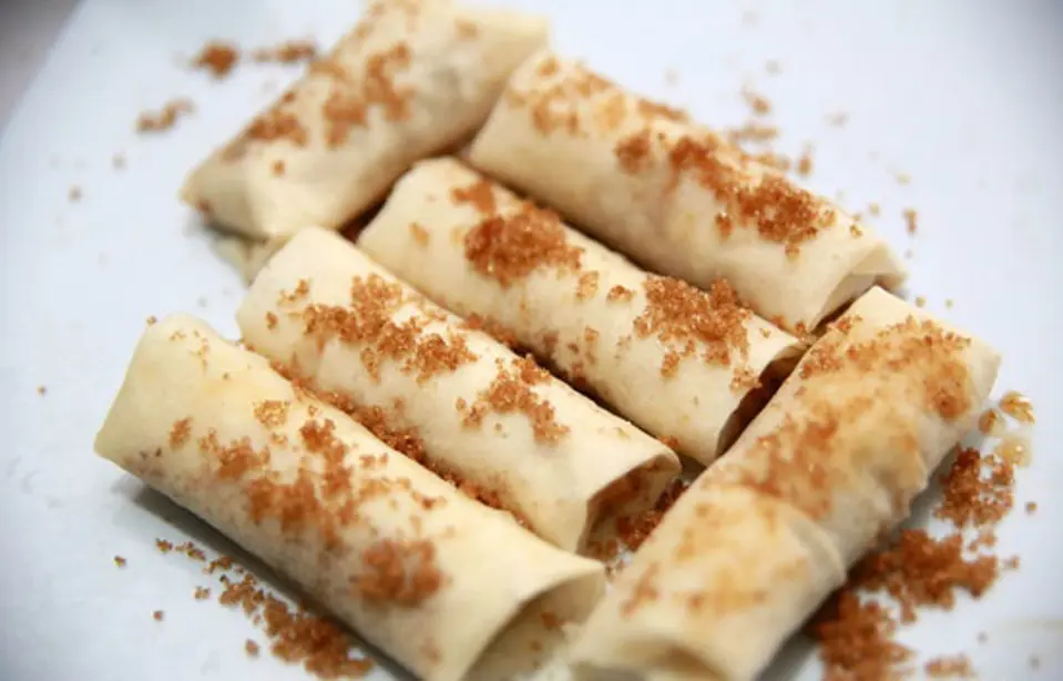Cách làm món Turon chuối sốt lạ miệng từ Philippin
