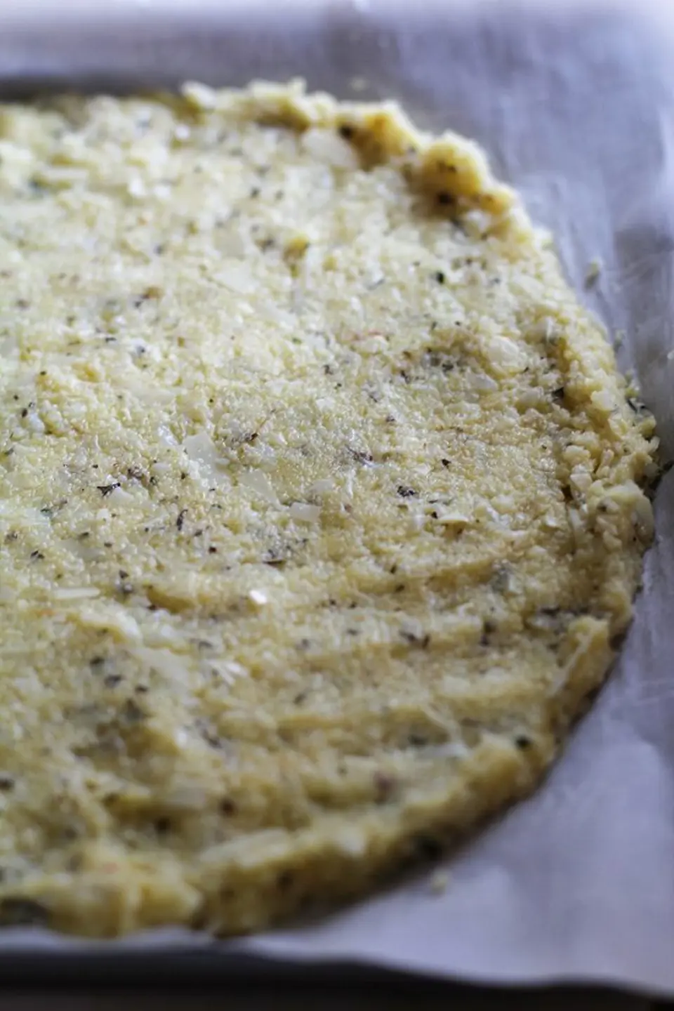 Cách làm Pizza vỏ súp lơ mới lạ thơm ngon