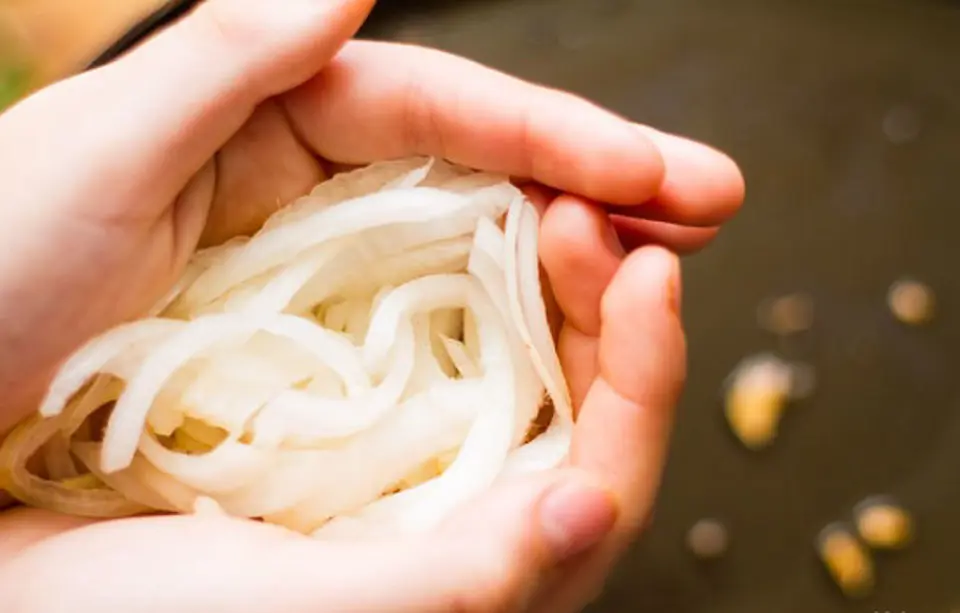 Cách làm tôm xào cầu vồng thơm ngon cho bữa tối