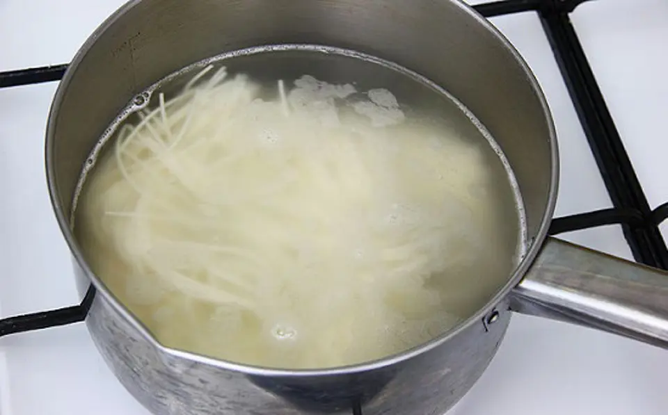 Cách nấu mì Ramen trứng của Nhật Bản
