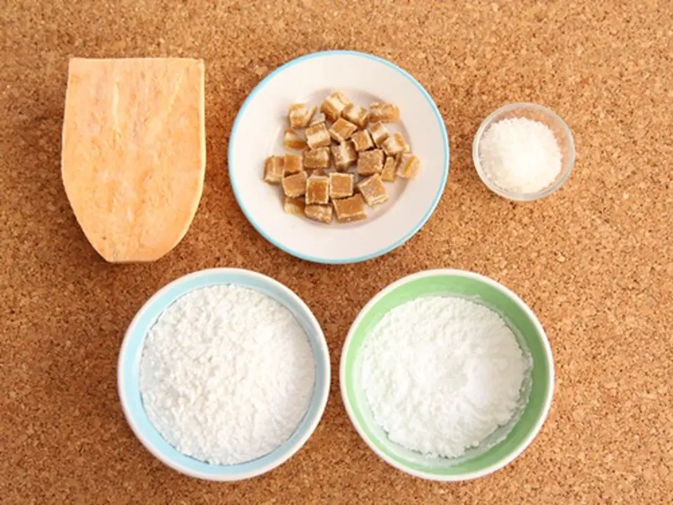 Cách làm bánh khoai lang lăn dừa thơm ngon